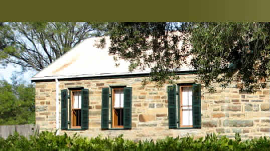 Farm Accommodation Graaff Reinet Pearston - Stone Cottage